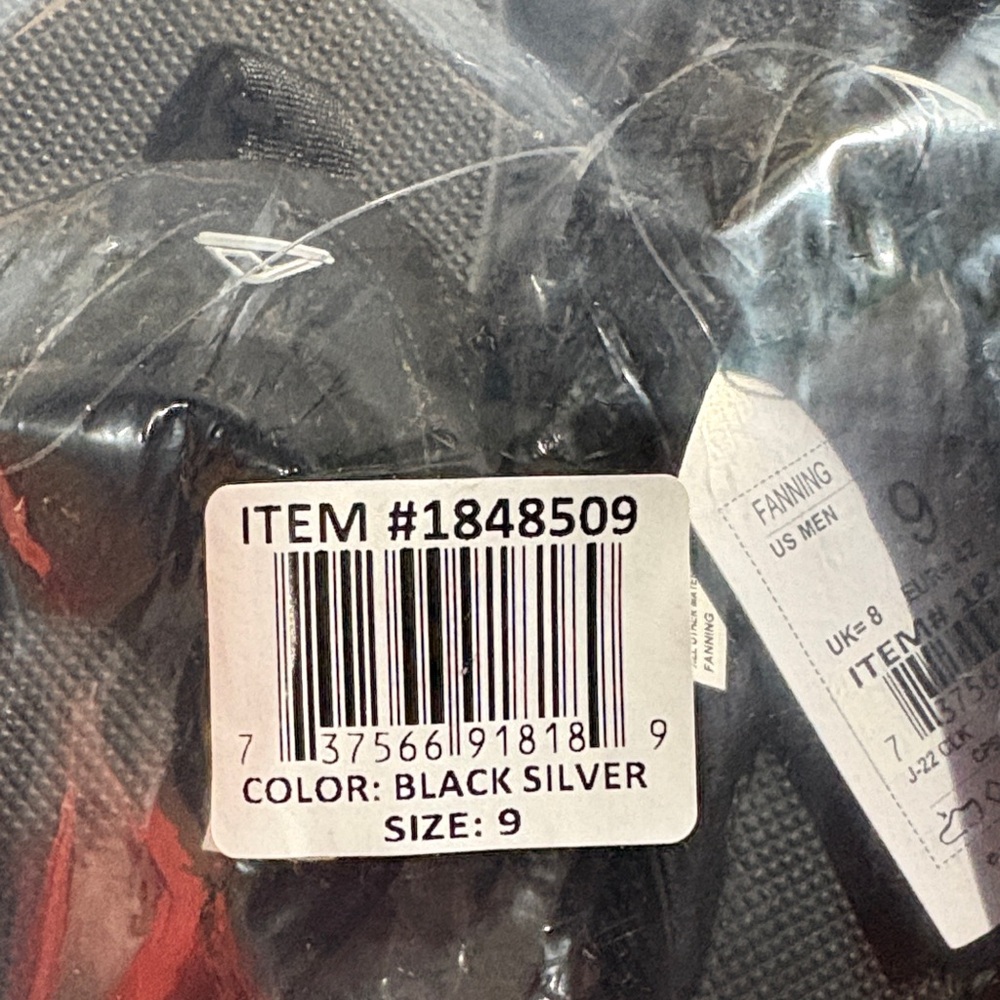 Reef Black Silver Flip-Flops with the bottle openers on the bottom!! NWT - Picture 2 of 6